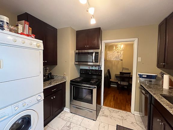 5th image of 3003 Oakland Ave