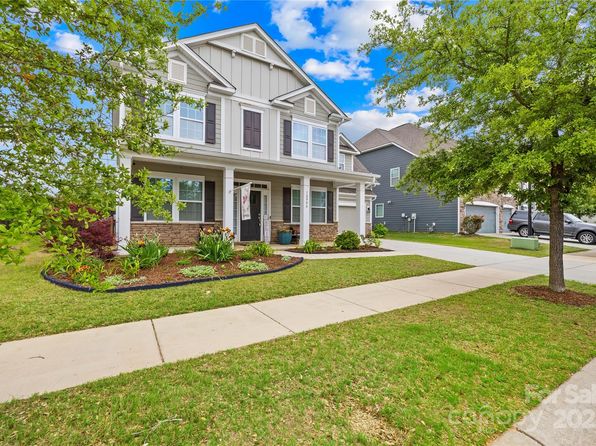 10906 Charmont Pl, Huntersville, NC 28078