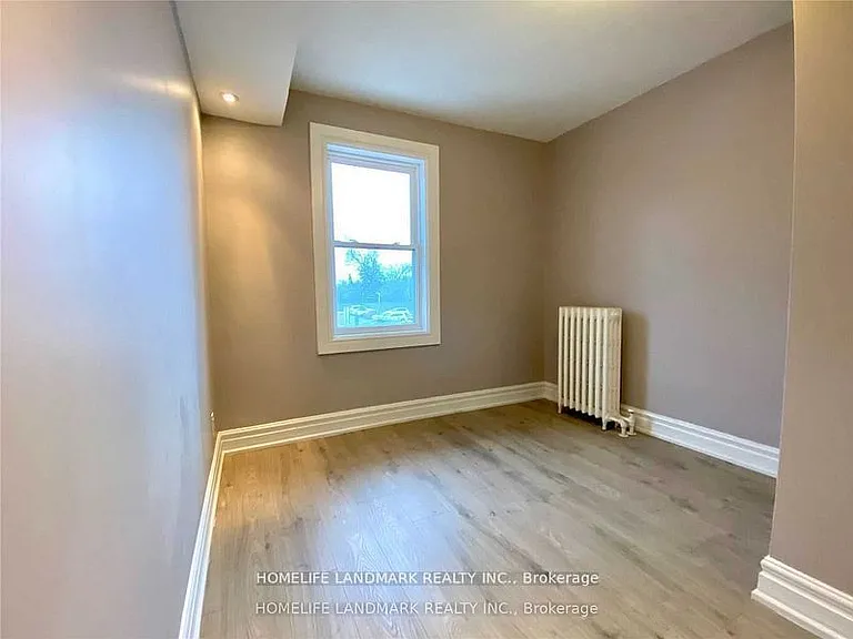 2428 Bloor St W #2 — Photo 3