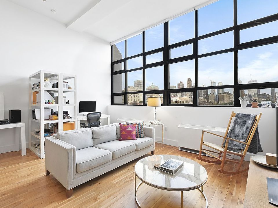 1st image of 360 Furman St APT 916