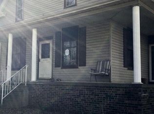 304 S 1st Ave, Canton, IL 61520