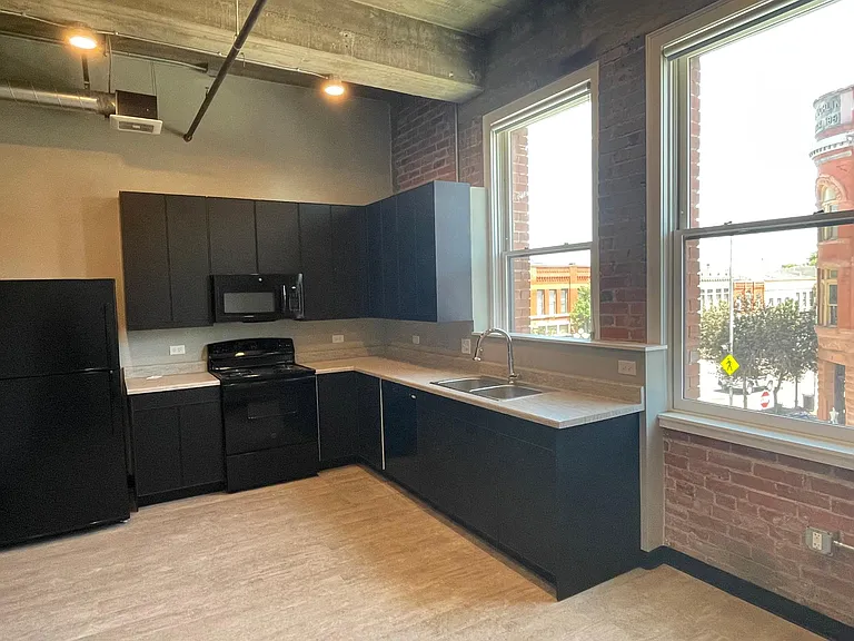 400 S Union Ave — Photo 9