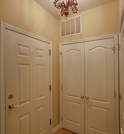 4th image of 2104 Neville Ct