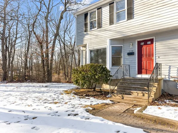 318-320 Hope St, Mansfield, MA 02048