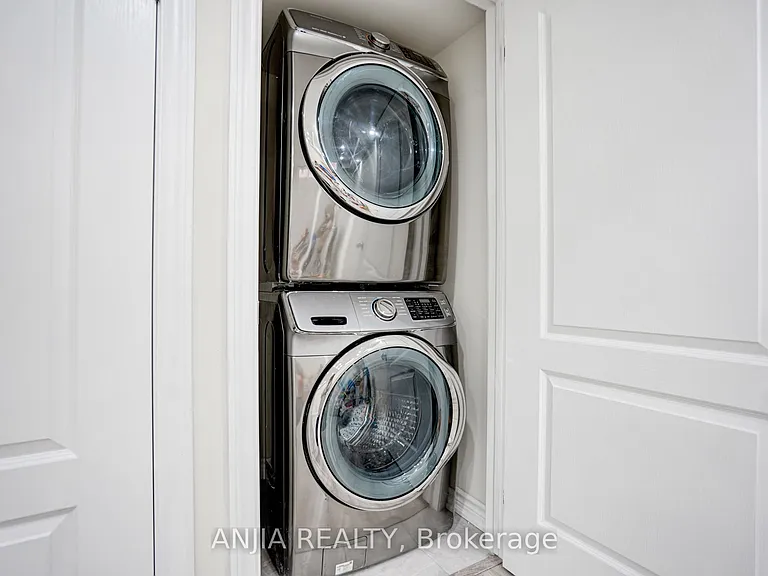 25 Collier Cres — Photo 36