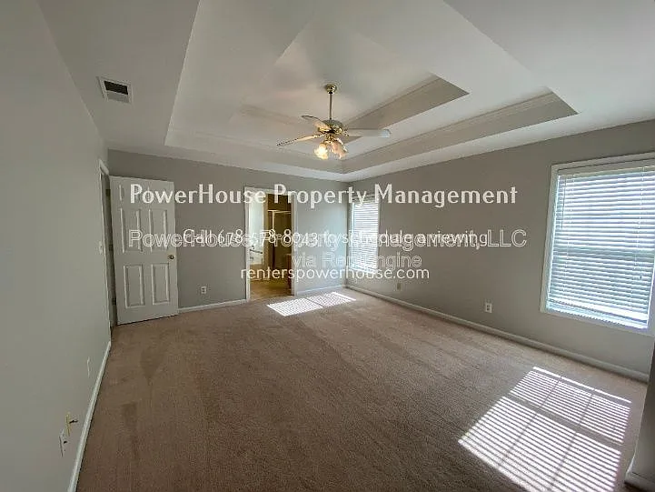 605 Suwanee Lakes Cir — Photo 35