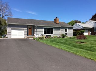 466 Manse Ln, Rochester, NY 14625