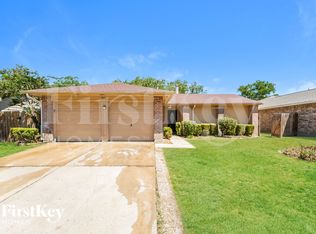 6615 Navidad Rd, Houston, TX 77083