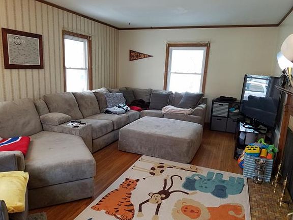 5th image of 1126 Curtiss Ave