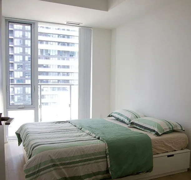 8 Widmer St #2711 — Photo 4
