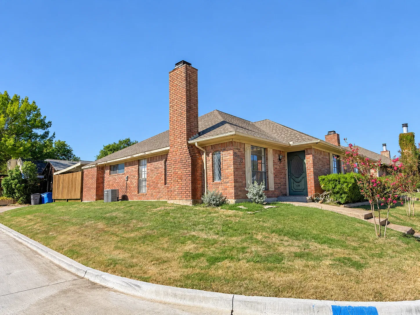 2 bed, 1281 sqft, $1,875 — Photo 3