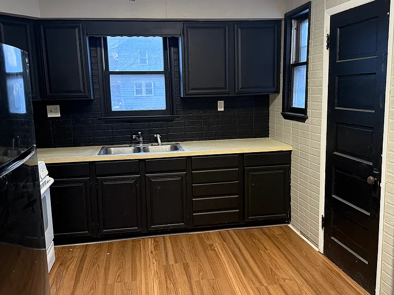 458 Cedar Ave #201 — Photo 11