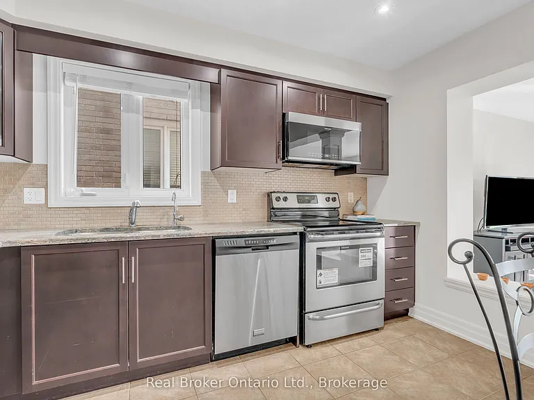 41 Samuel Dr — Photo 10