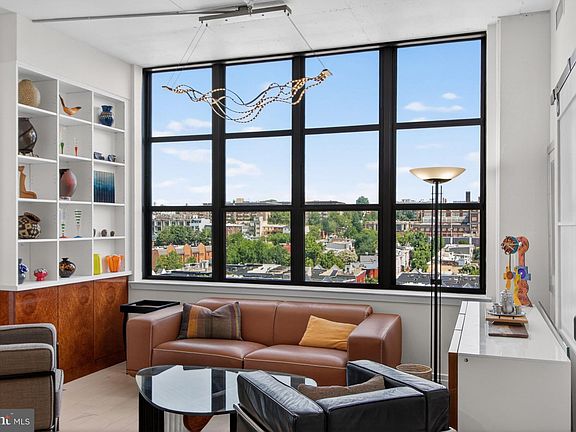 3rd image of 2020 12th St NW #Penthouse 03