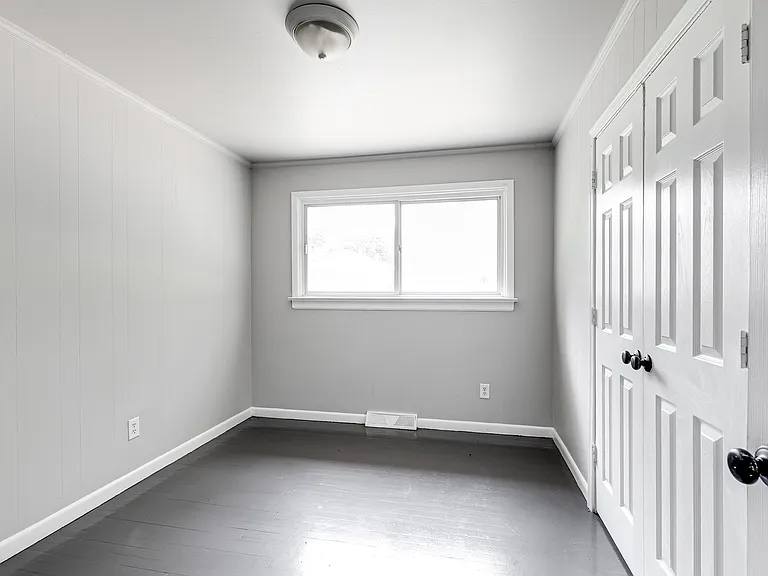 1314 Vinton St — Photo 4