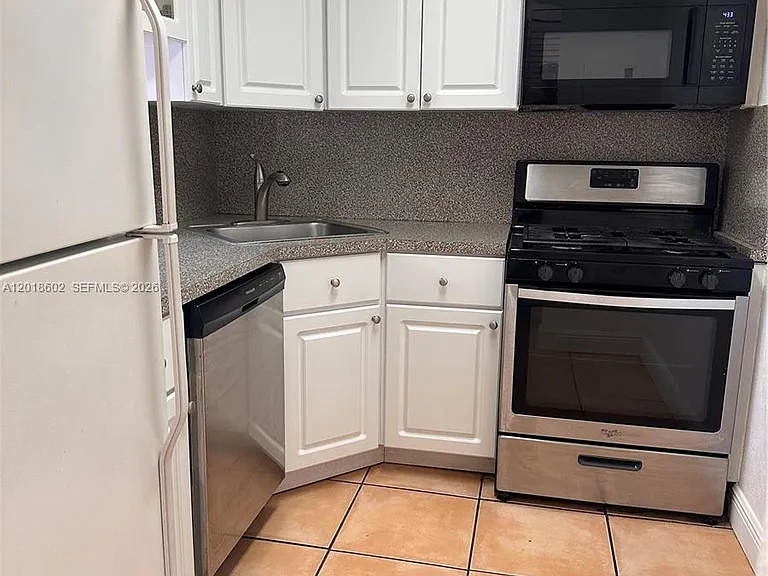 6713 N Kendall Dr #611 — Photo 5