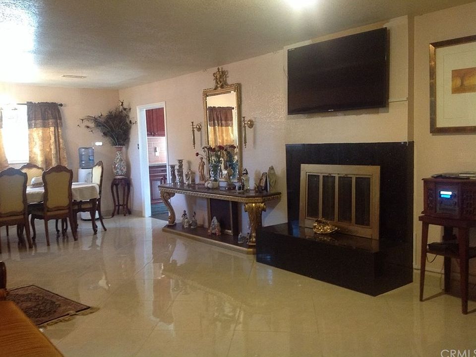 2nd image of 11870 Yorba Ave