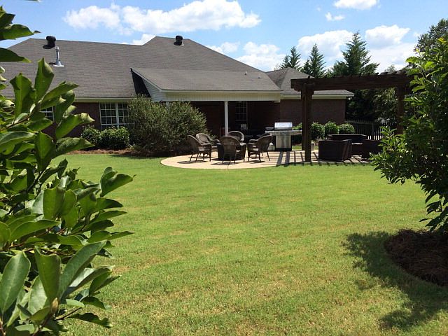 1st image of 135 Peyton Cir