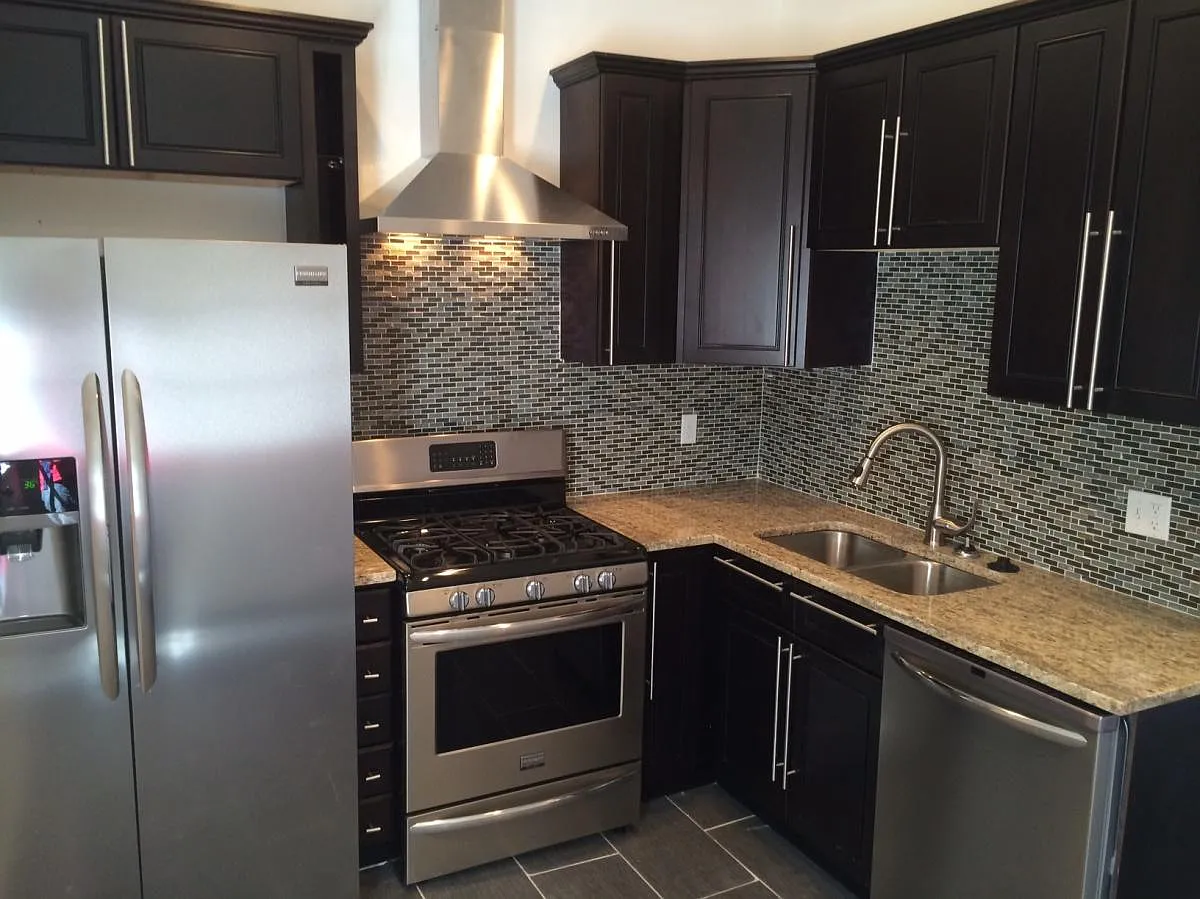 2 bed, 1059 sqft, $2,137 — Photo 1