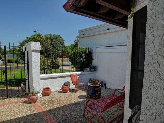 3rd image of 2629 Calle Del Roble