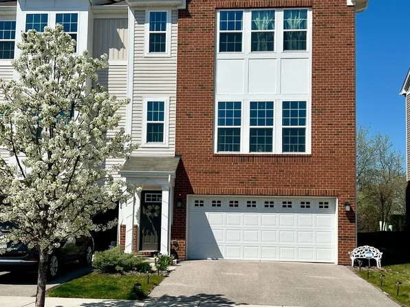 790 Weller Dr, Des Plaines, IL 60016