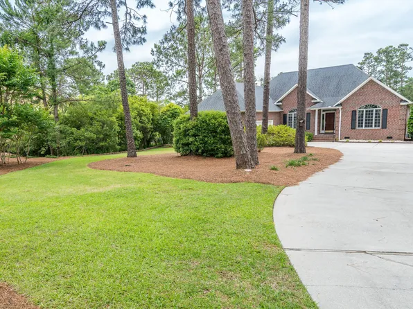 3399 Saint James Dr, Southport, NC 28461