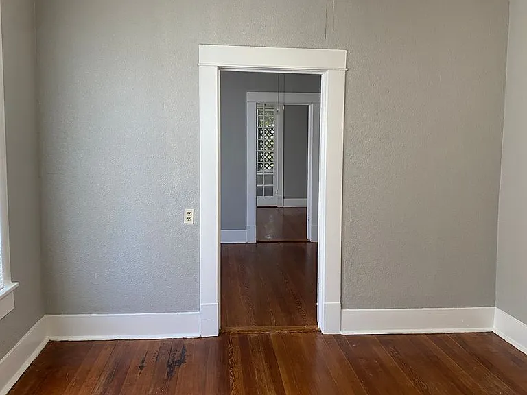 531 Cedar St — Photo 4