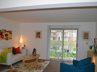 1732 Patricia Dr APT 2C, Lima, OH 45801