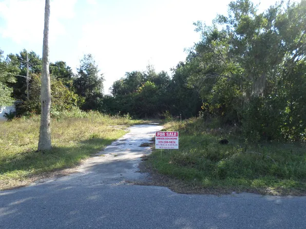5114 Castile Ln, Holiday, FL 34690