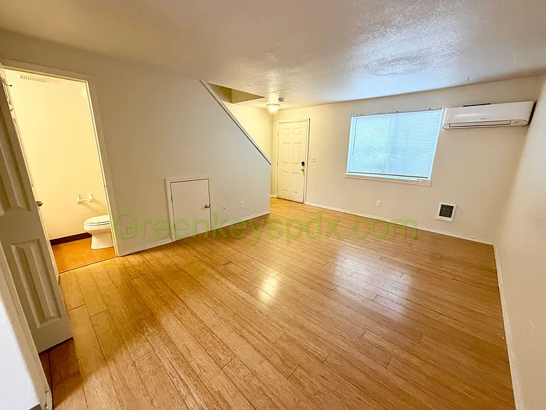 7137 SE Steele St — Photo 8