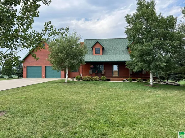 1301 2nd St SW, Orange City, IA 51041