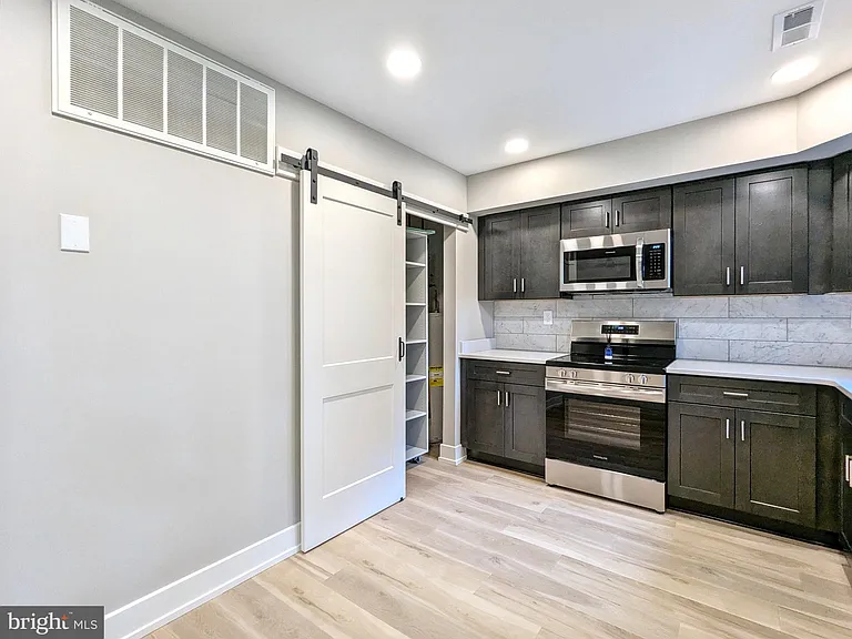 26B Kittery Ct #B — Photo 6