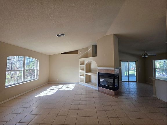 3rd image of 47 Rippling Brook Dr