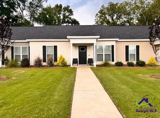 138 Washington Place Dr, Perry, GA 31069