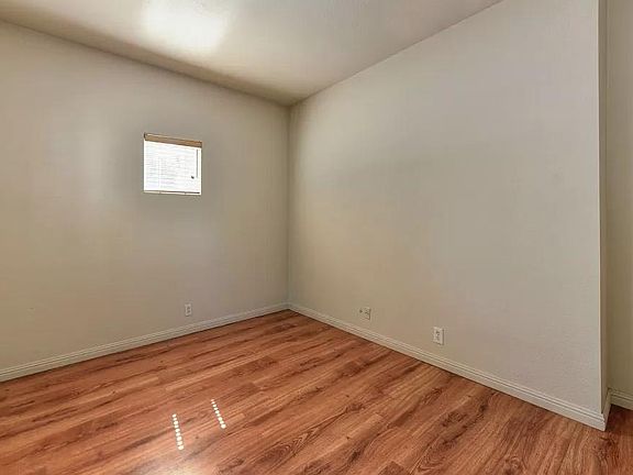 Downstairs bed/office1
