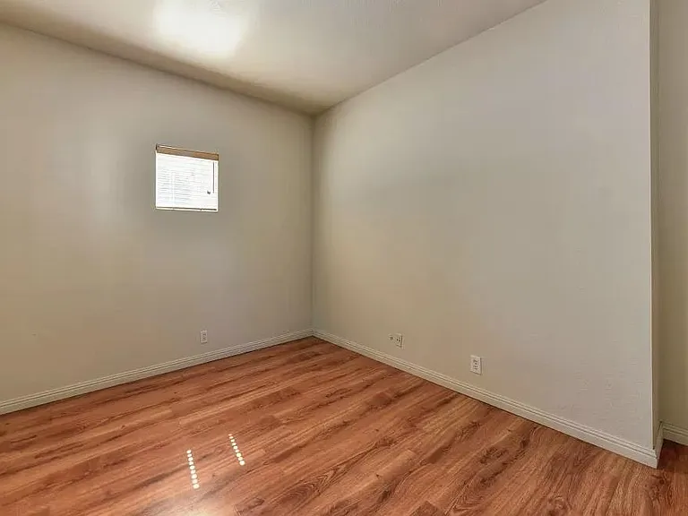 Downstairs bed/office1
