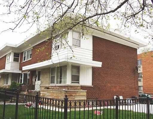 1st image of 5401 N Artesian Ave #5401
