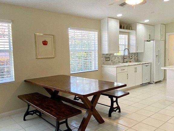 4th image of 7105 Grassy Bay Dr