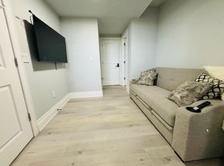 25 Duffield Rd #2, Toronto, ON M9P3C8