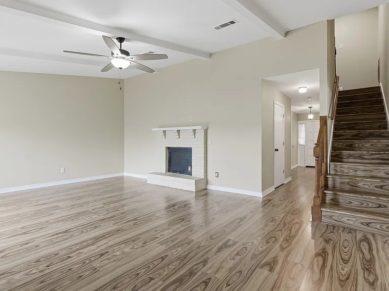 445 Longmeadow St — Photo 20
