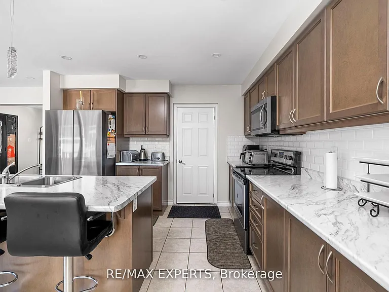 56 Donlamont Cir — Photo 20