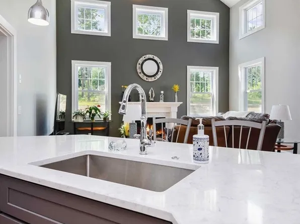 4 Beacon St #78, Onset, MA 02558