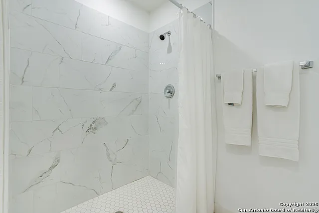 1039 McKinley Ave — Photo 25