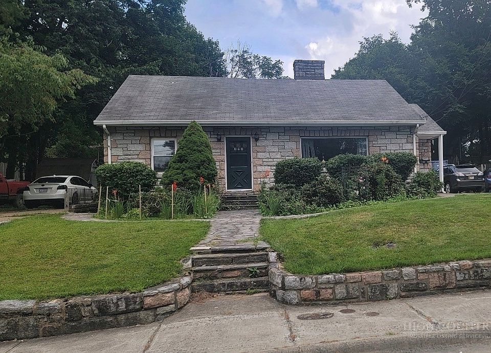 1st image of 393 Oak Street