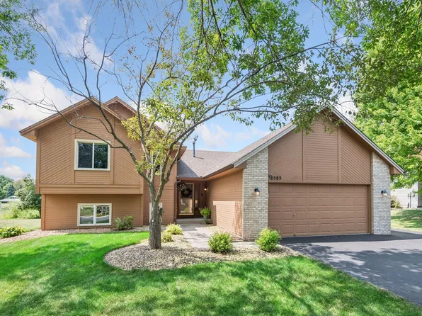 8585 Chanhassen Hills Dr S, Chanhassen, MN 55317