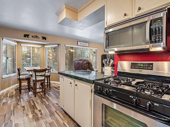 5th image of 23548 Ontario Dr