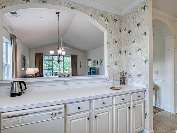 5th image of 6015 Catalina Dr. #431