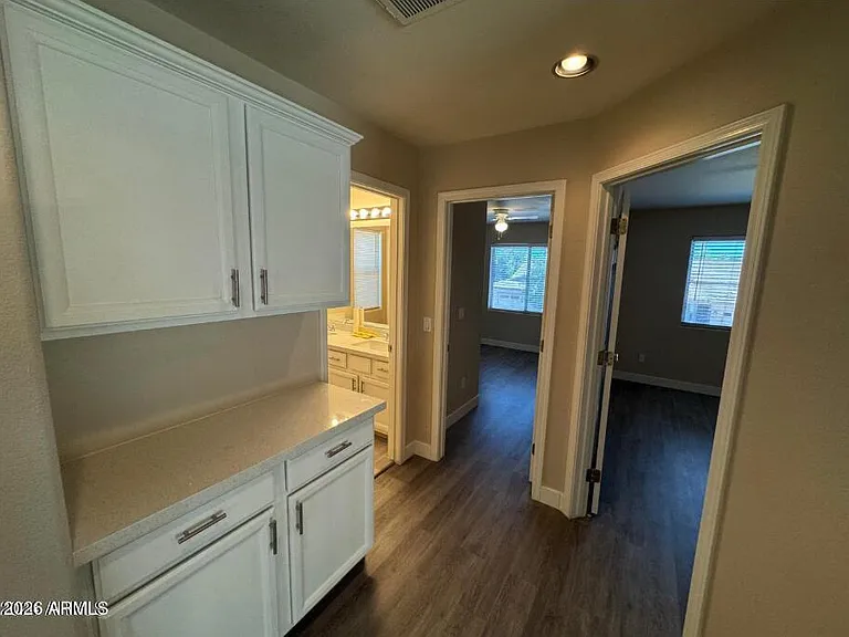 1470 W Armstrong Way — Photo 26