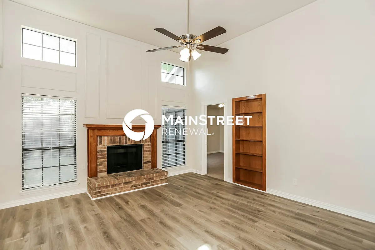 Living Room - 5311 Pocassett Dr