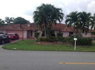 9993 NW 130th St, Hialeah Gardens, FL 33018